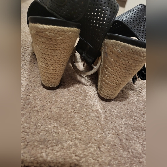 Beautiful leather platform - Picture 4 of 4